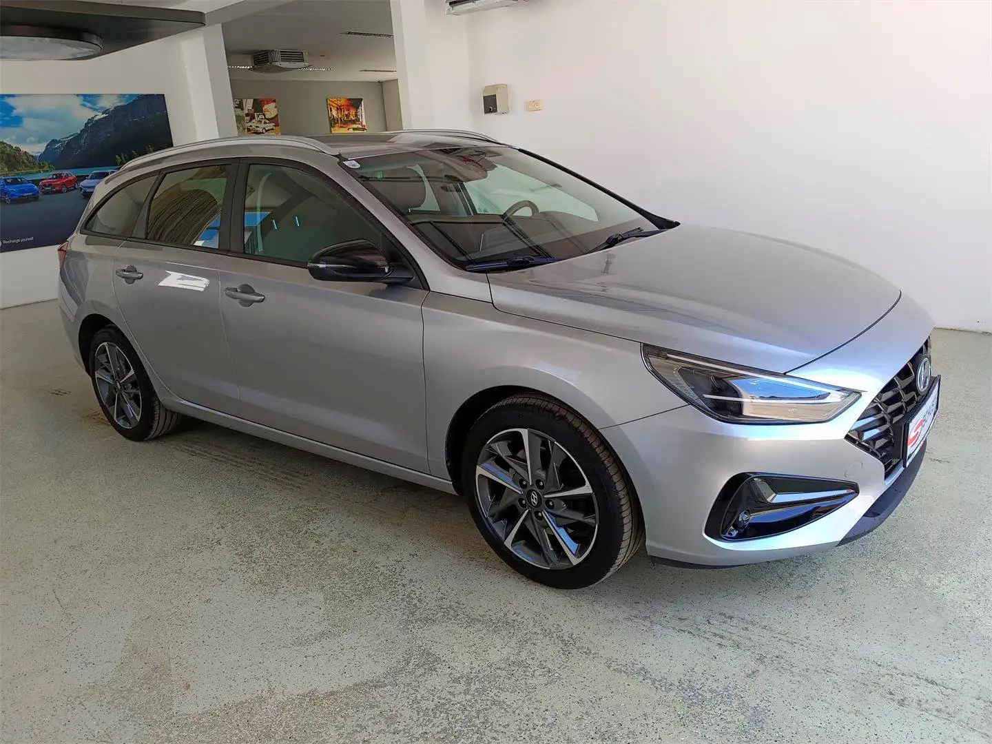 Hyundai i30 CW 1,0 T-GDI Feel Good Silber - 1