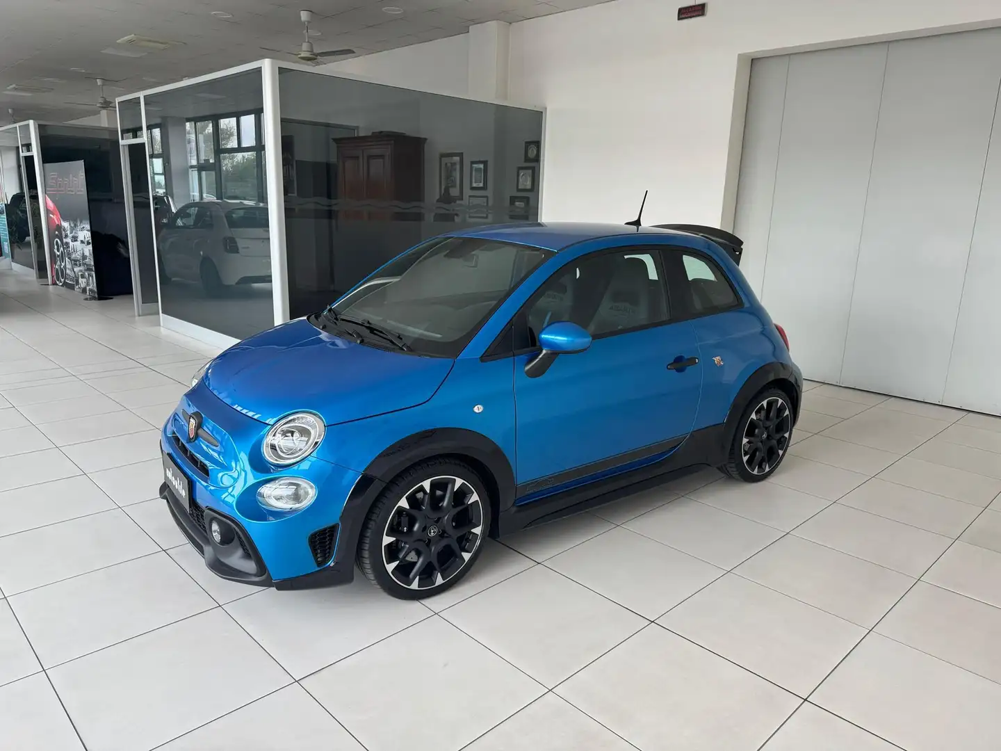 Abarth 695 695 1.4 Turbo T-Jet 180 CV Tributo 131 Rally  M.T Blau - 2