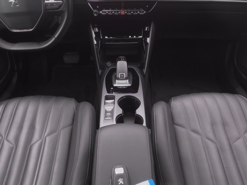 Peugeot 2008 1.2 PureTech 130 PK Automaat Allure | PANO | CAMER — photo 12