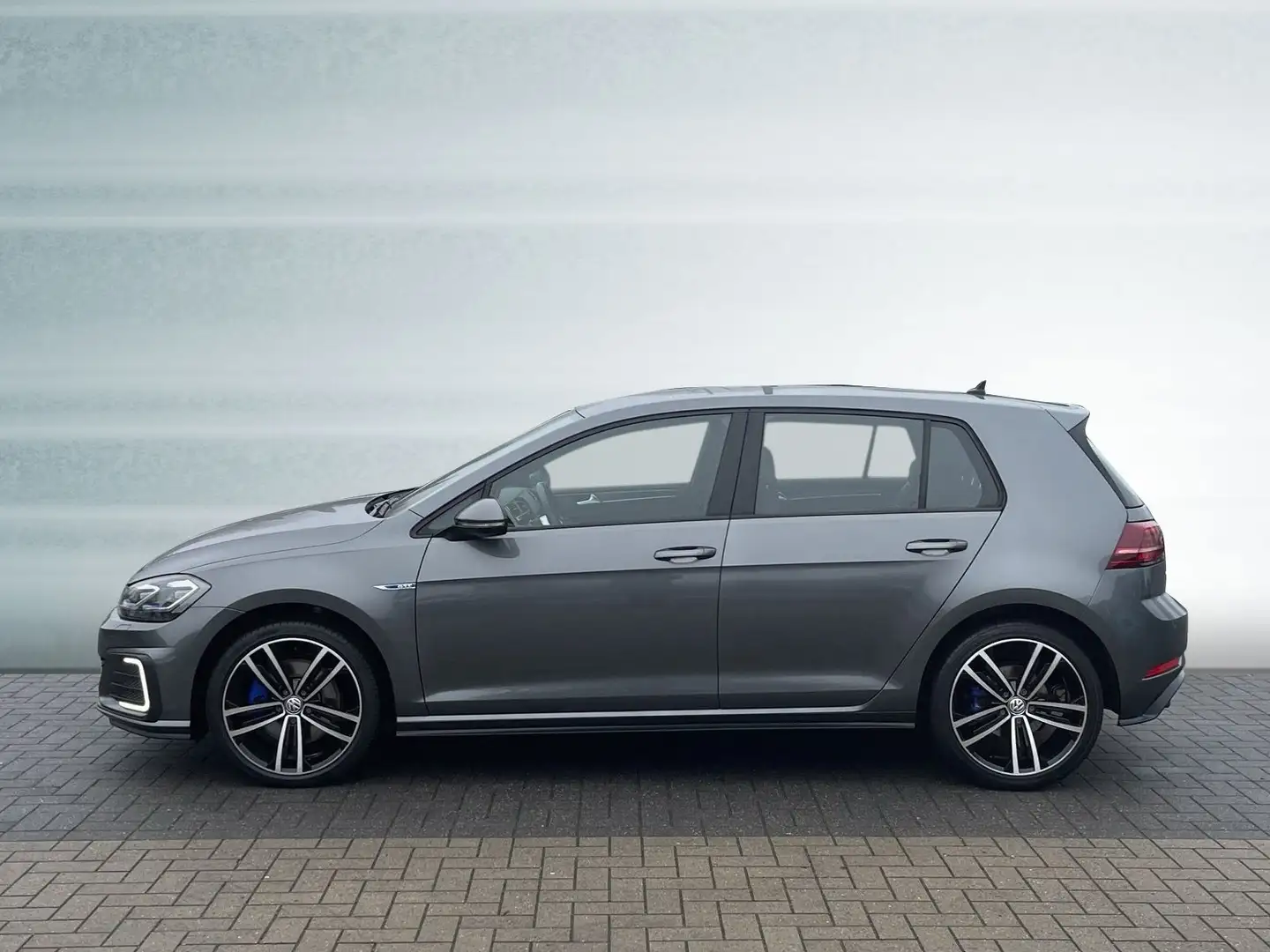 Volkswagen Golf GTE VII 1.4 TSI DSG, LED Navi App-Connect Gris - 2