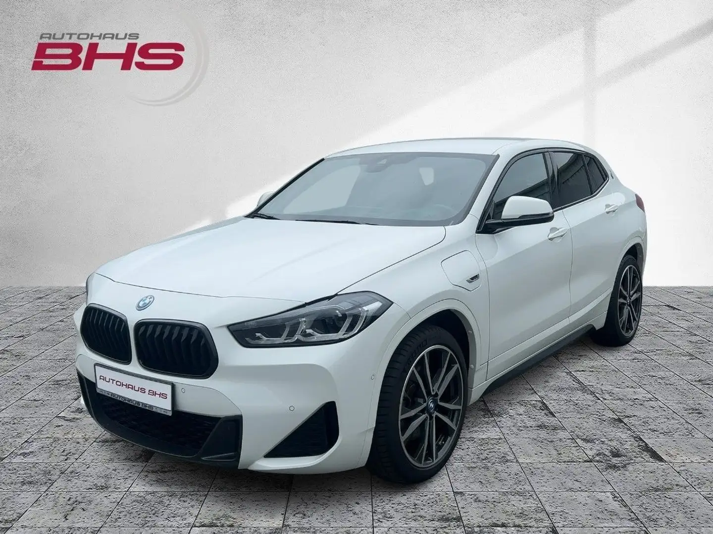 BMW X2 xDrive 25 e M Sport Weiß - 1