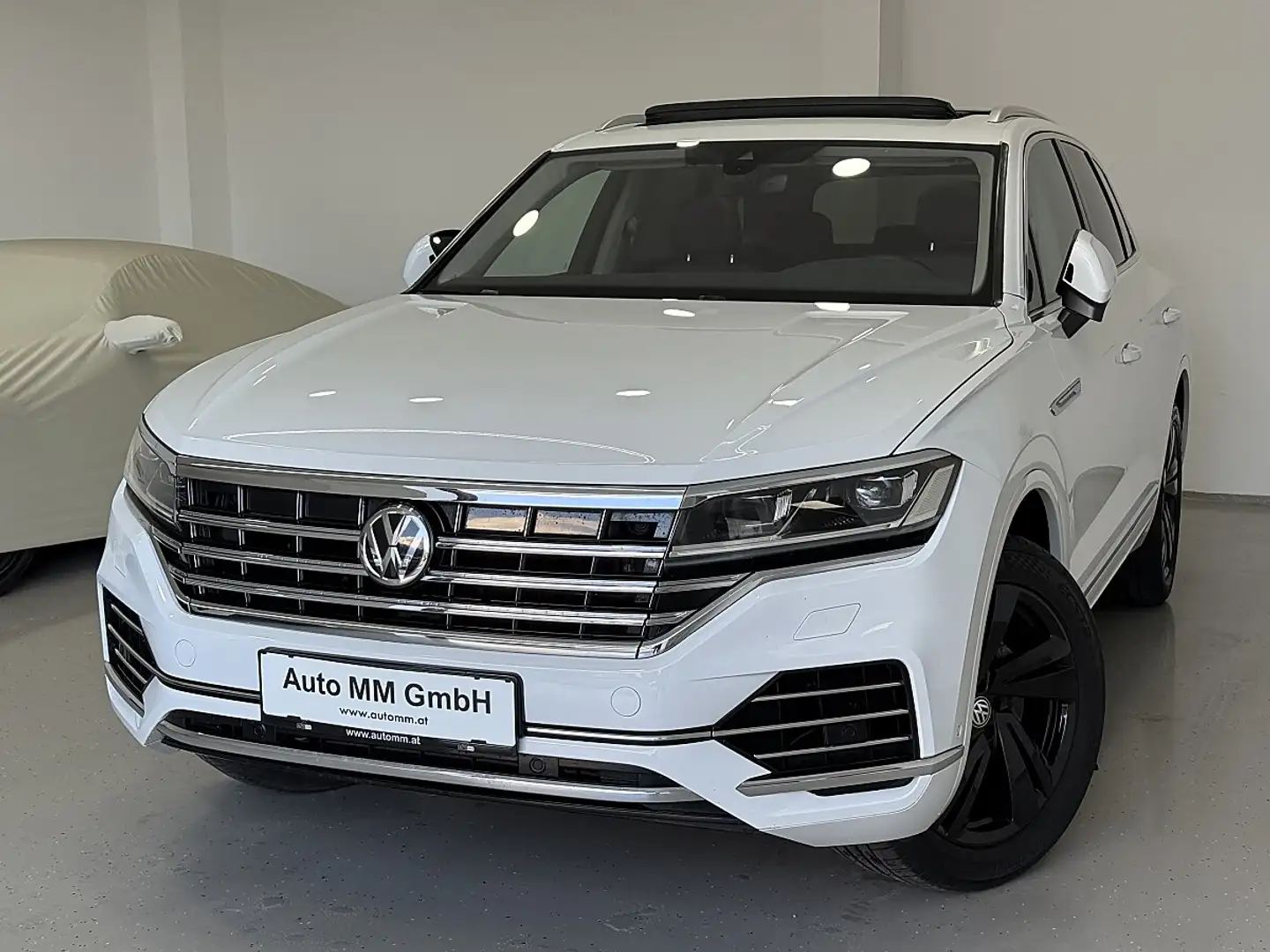 Volkswagen Touareg 4Motion V6 TDI SCR Elegance Aut. Panoramadach Weiß - 1