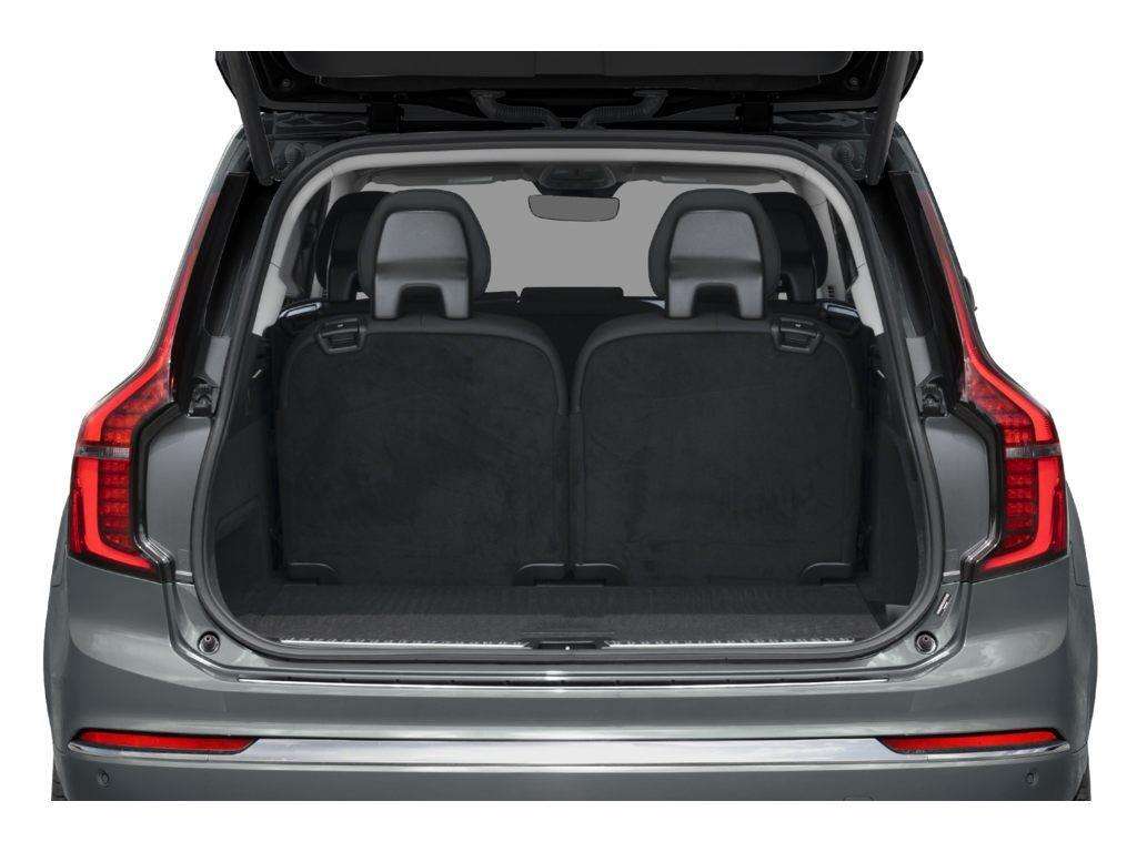 2026 Volvo XC90 T8 Plus Dark Theme thumb 8