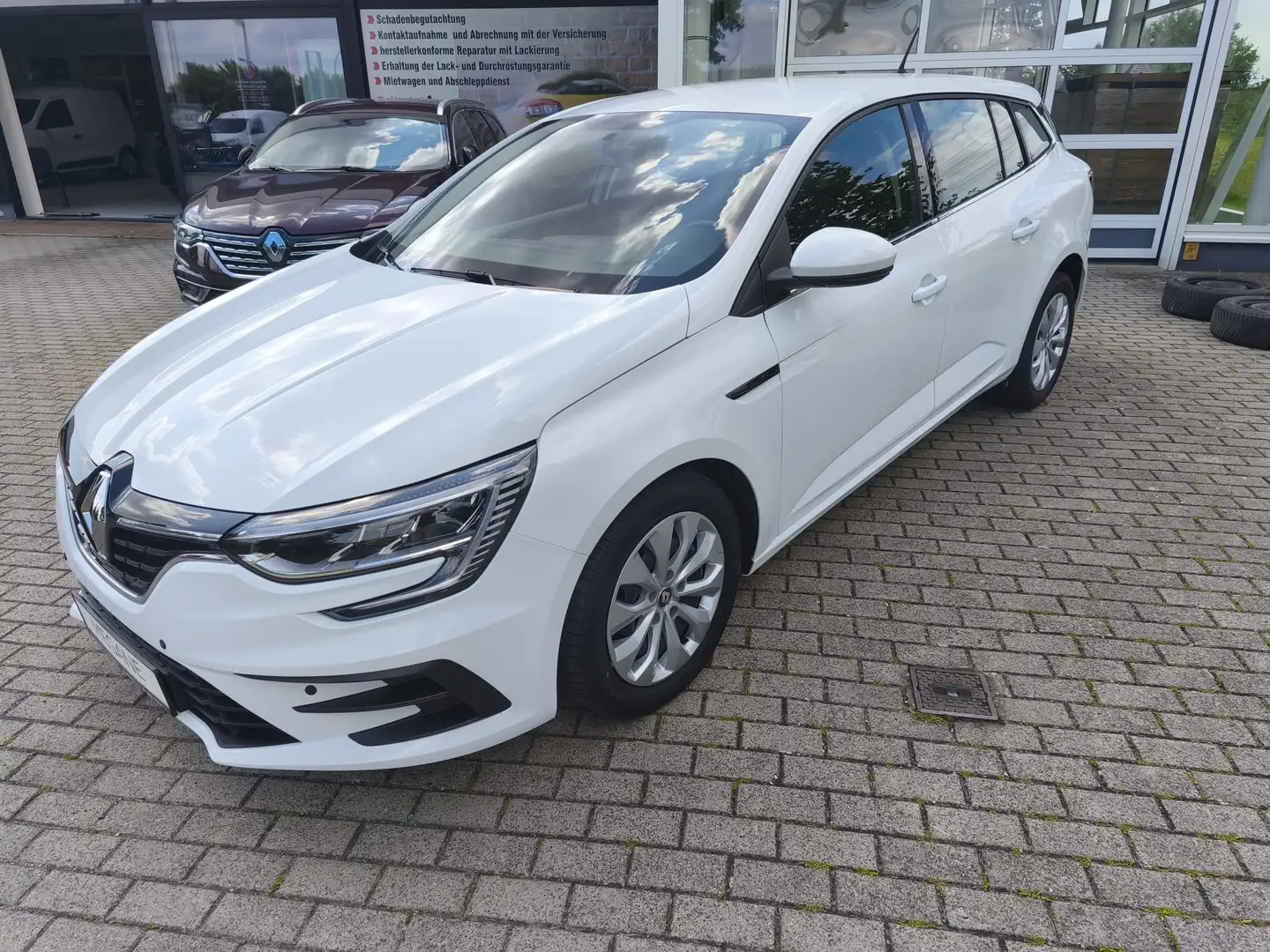 Renault Megane Grandtour Life TCe 115 GPF Blanco - 2