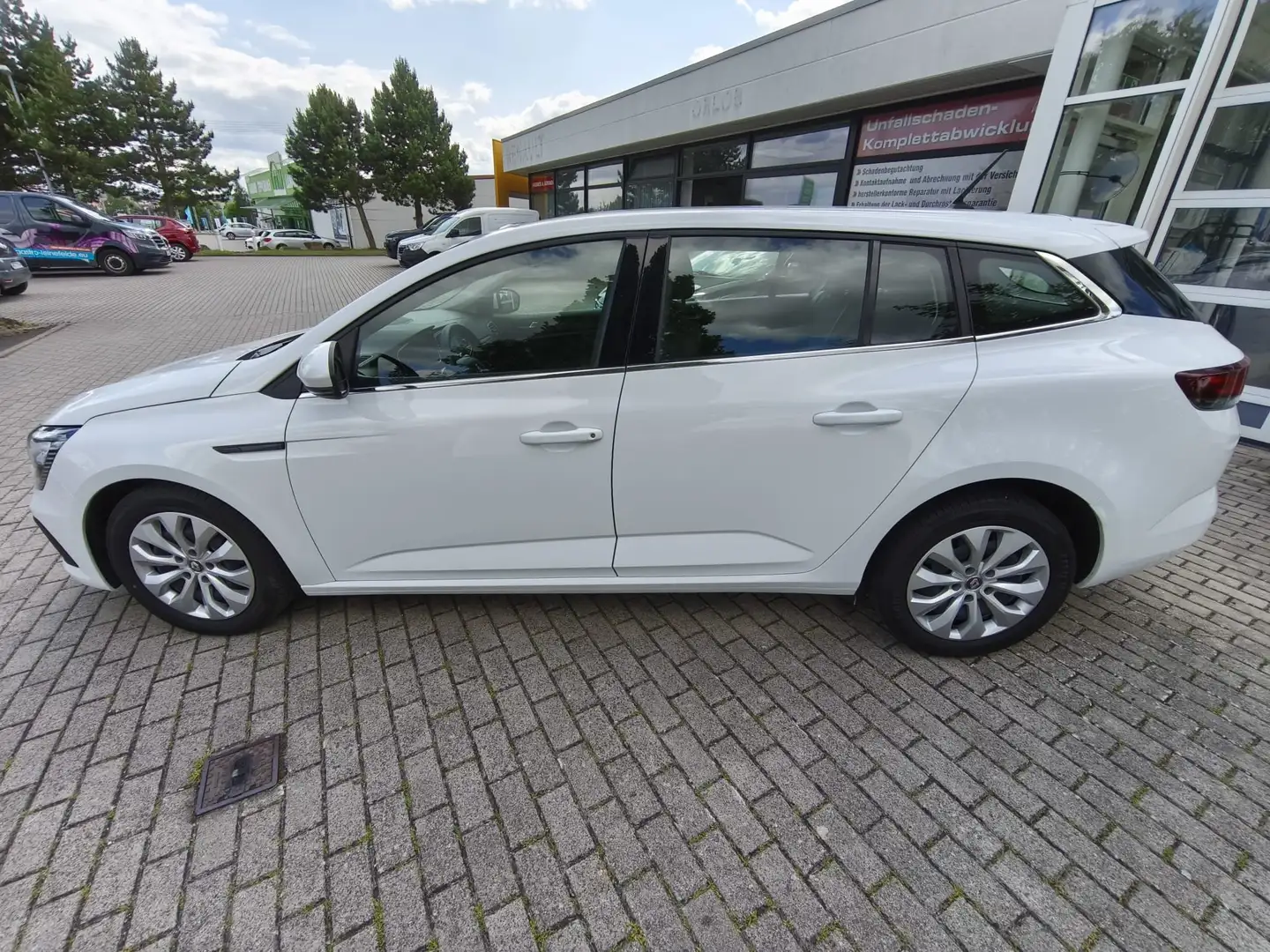 Renault Megane Grandtour Life TCe 115 GPF Blanco - 1