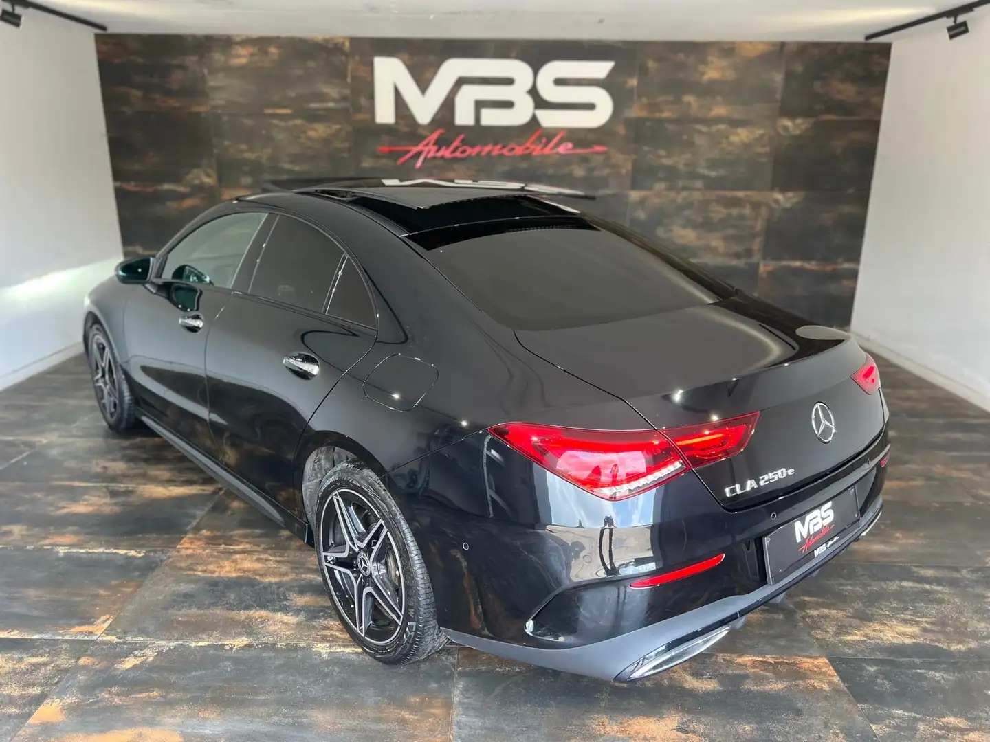 Mercedes-Benz CLA 250 eAMG * HYBRIDE * CAMÉRA * TOIT OUVRANT * LED Negru - 2