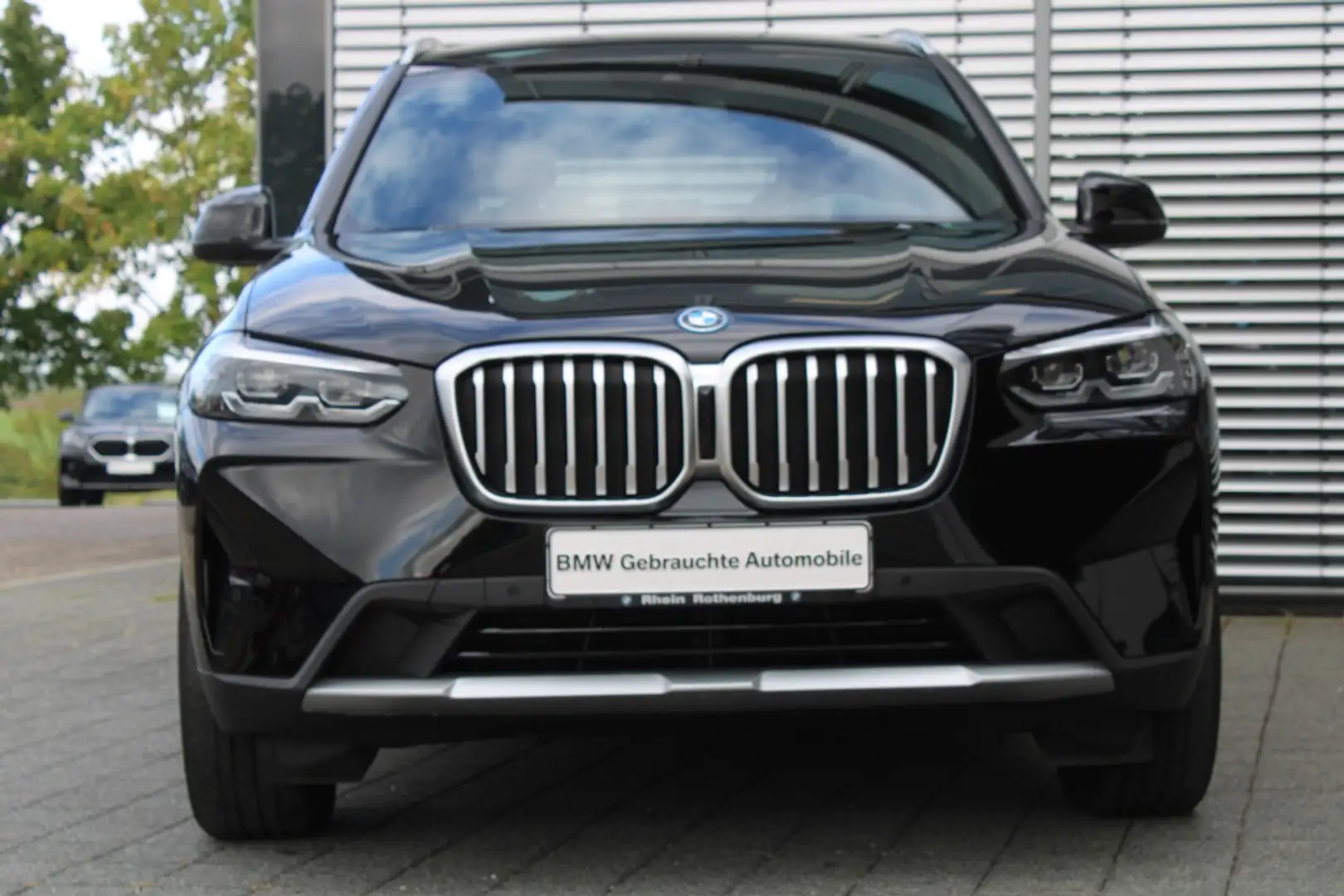 BMW X3 xDrive30e Navi LED HeadUp Kamera Ambiente DAB Schwarz - 2