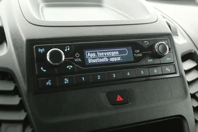 Ford Transit Connect view 17