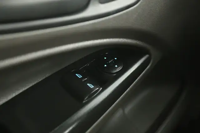 Ford Transit Connect view 16