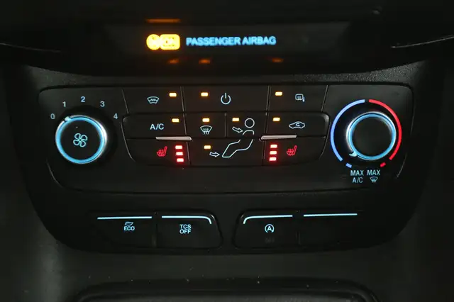 Ford Transit Connect view 12