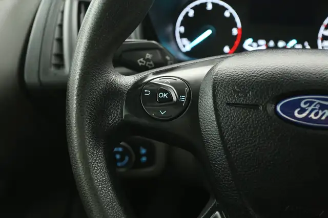 Ford Transit Connect view 14