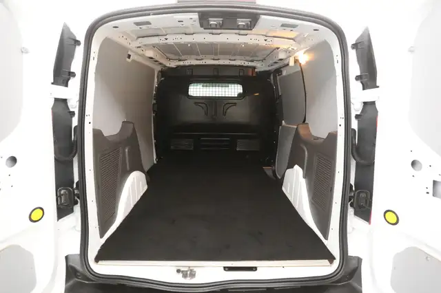 Ford Transit Connect view 3