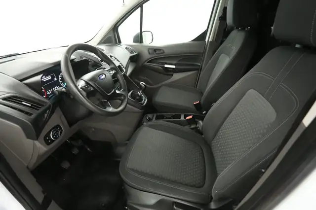Ford Transit Connect view 19