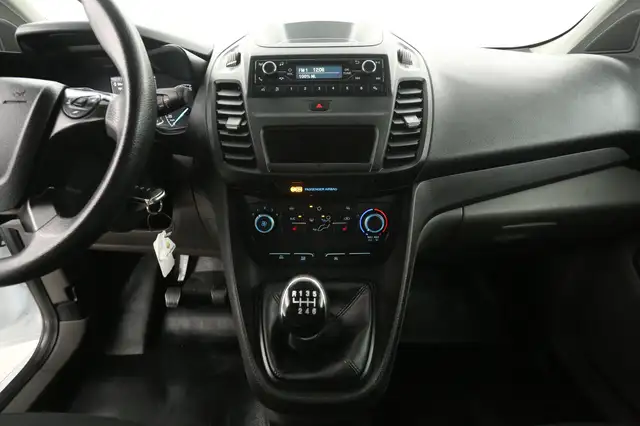 Ford Transit Connect view 11