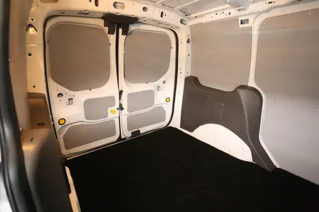 Ford Transit Connect view 21