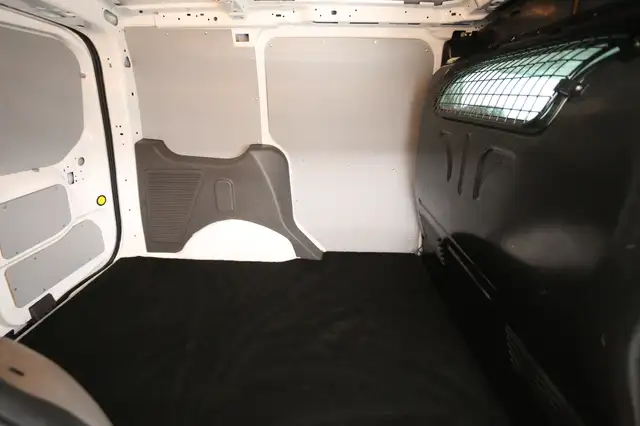Ford Transit Connect view 22