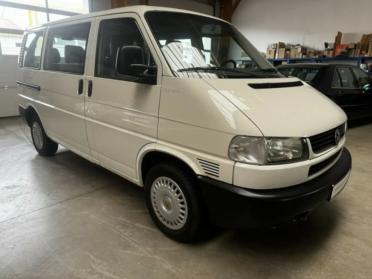 Volkswagen T4 Caravelle 2.5 TDI Syncro Sperre 1. Hand! Blanc - 2