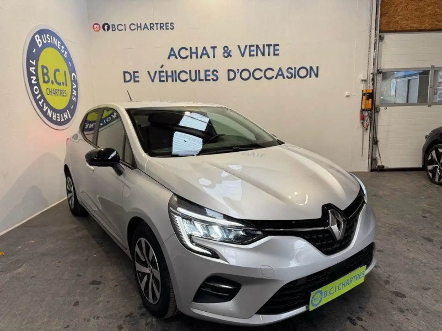 Renault Clio V 1.0 TCE 90CH BUSINESS X-TRONIC -21N Gris - 2