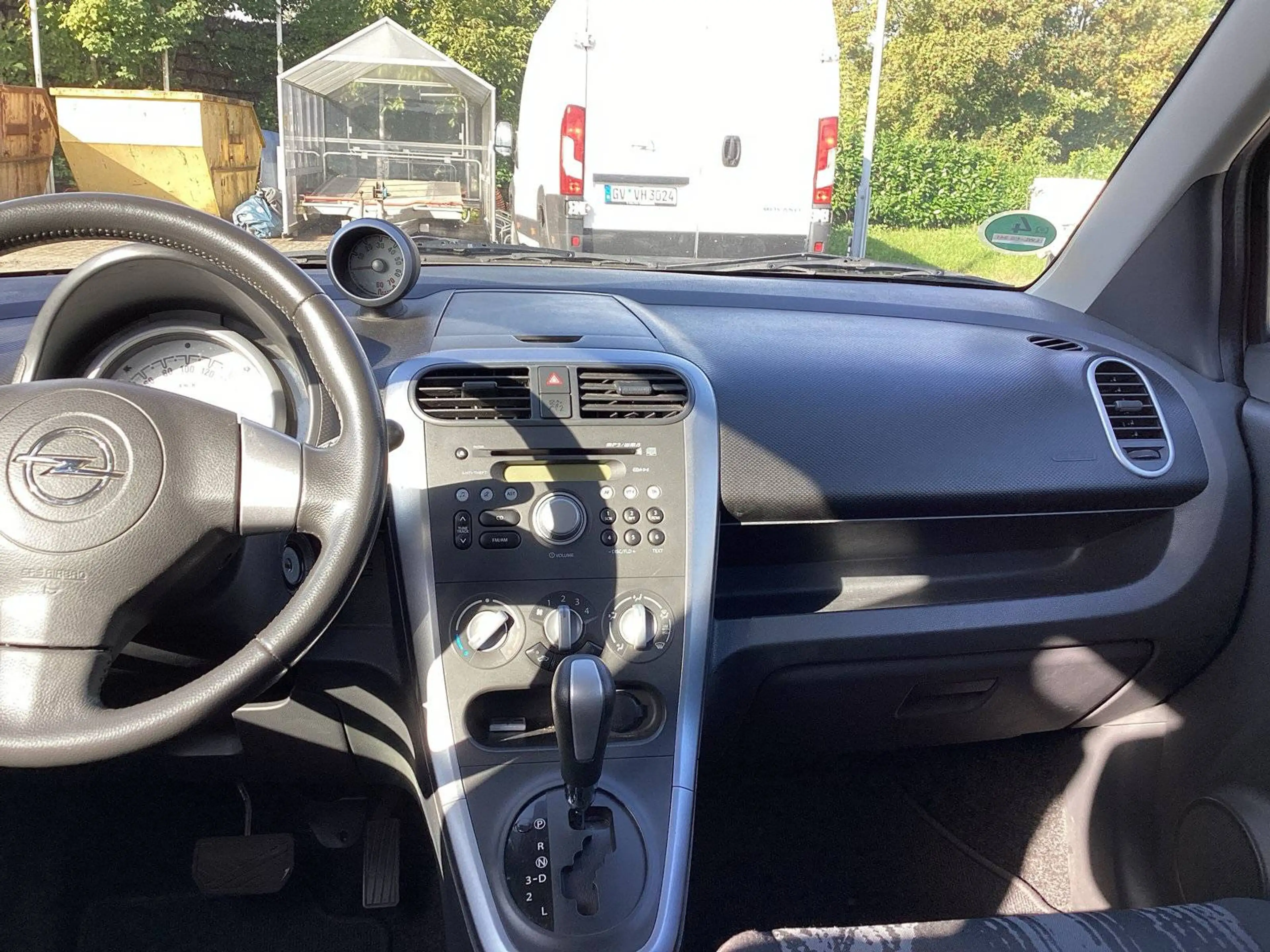Opel Agila Edition mit Style-Paket — photo 13