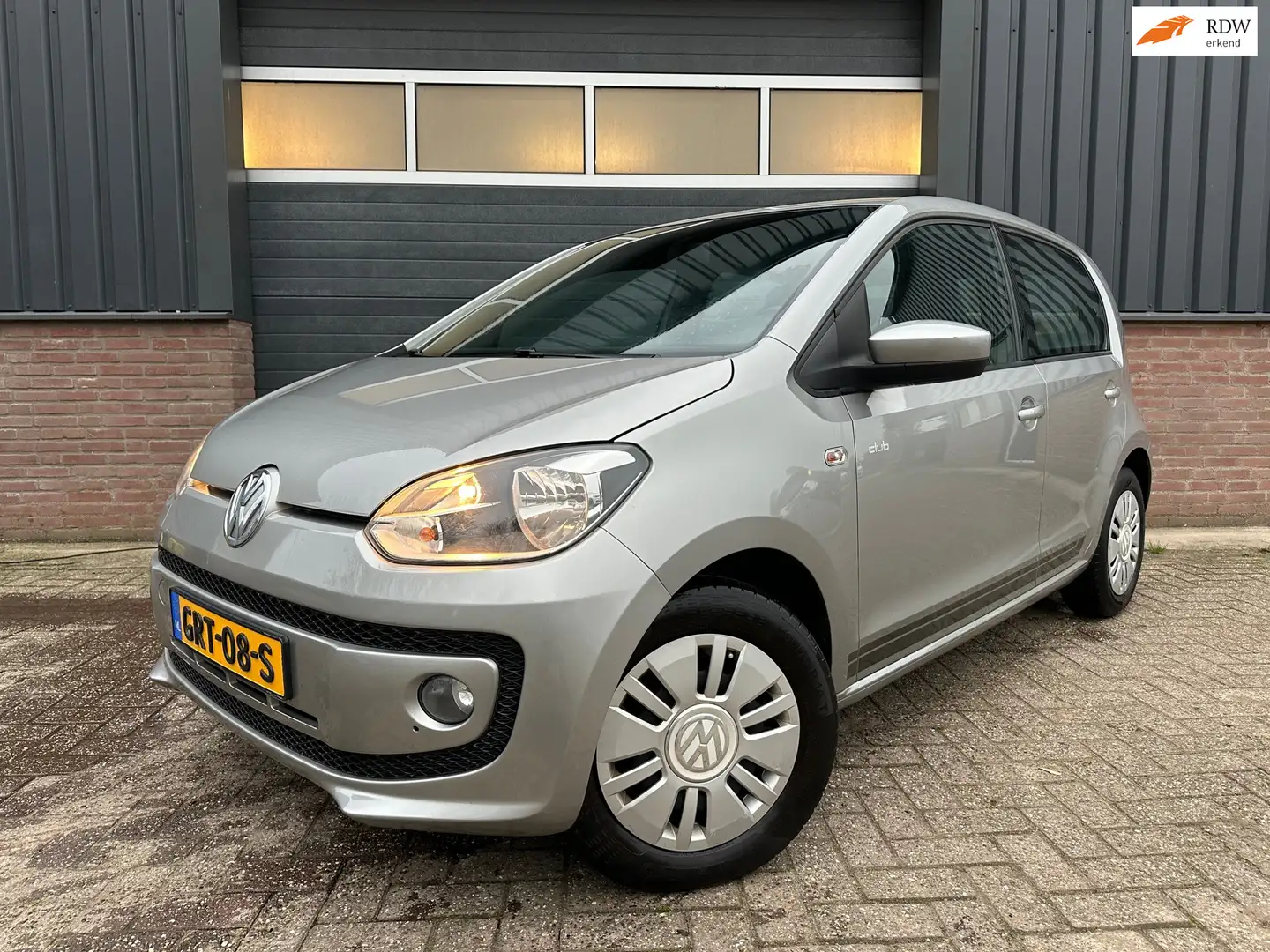 Volkswagen up! 1.0 Club up! Cruise control Stoelverwarming Gris - 1
