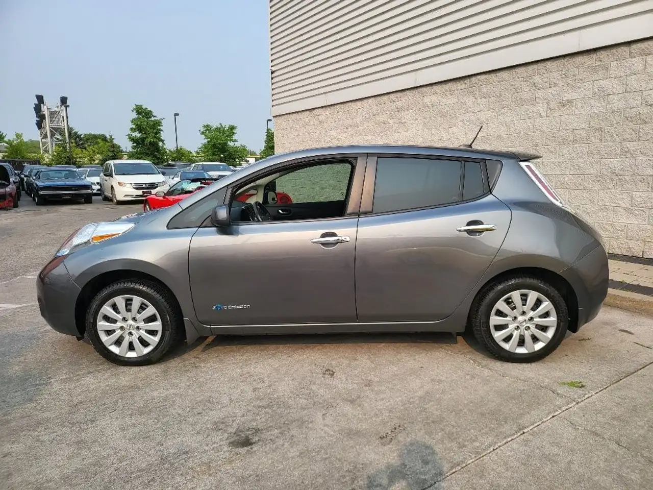 Nissan Leaf снимка Nissan Leaf