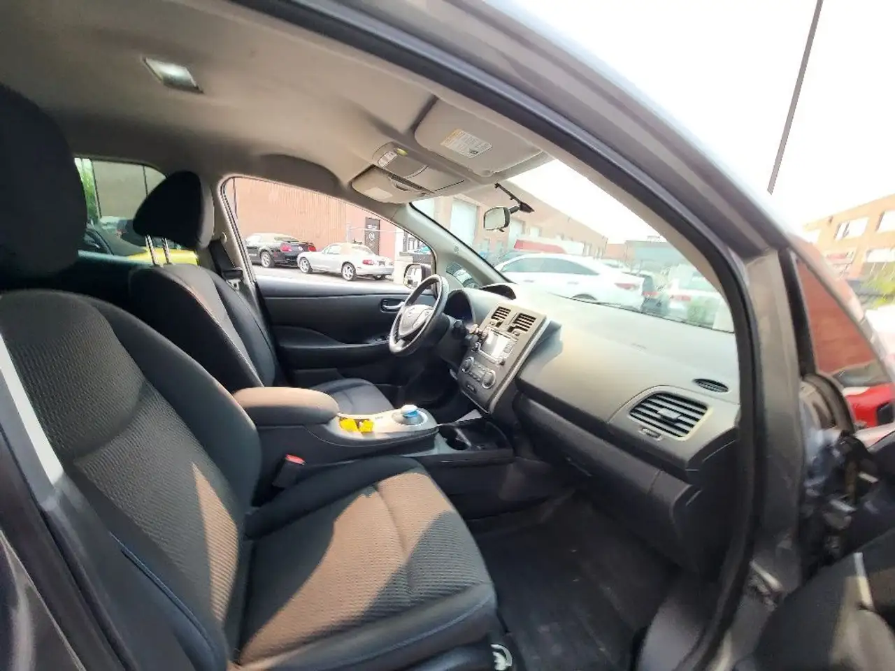 Nissan Leaf снимка Nissan Leaf