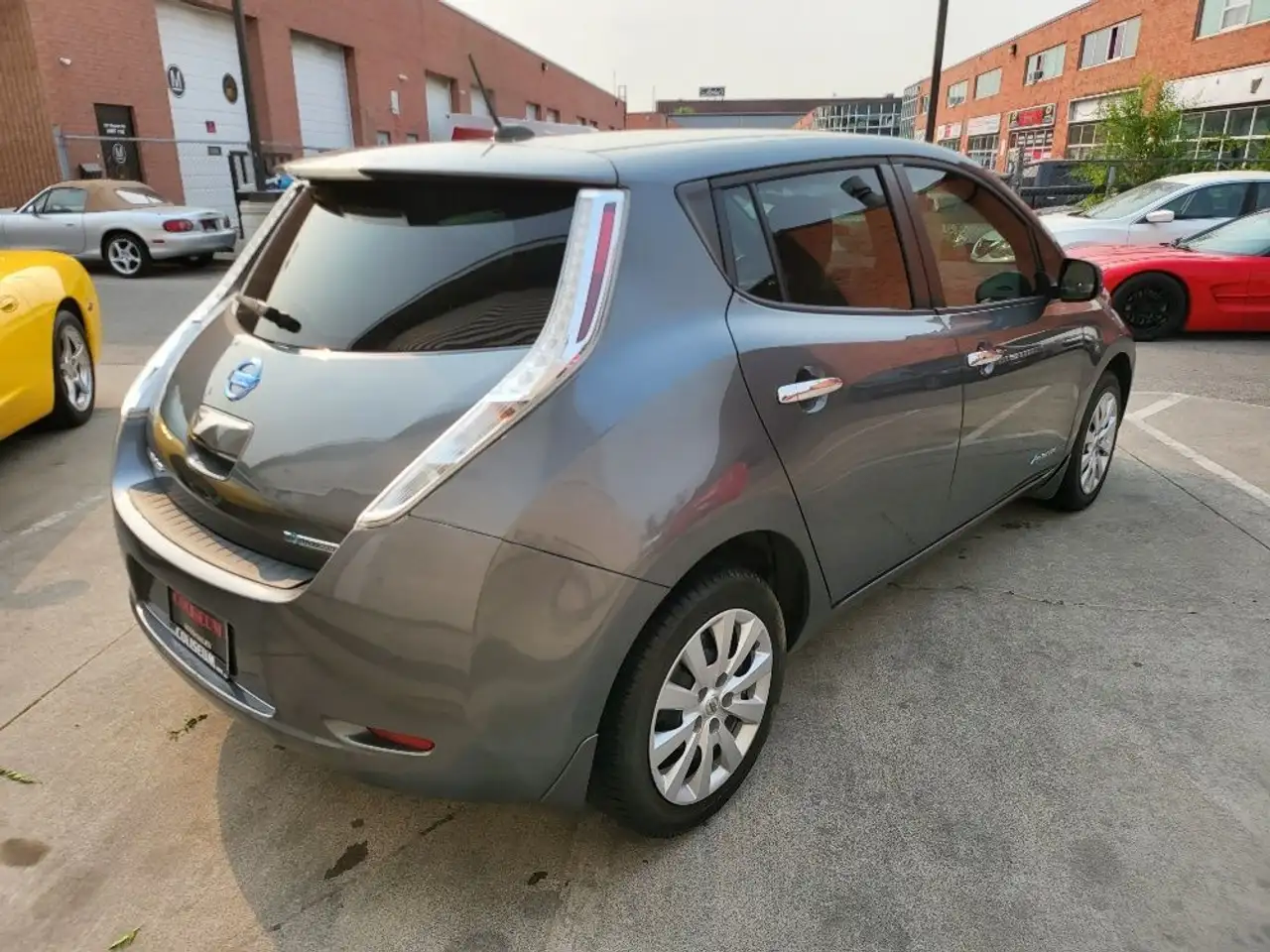 Nissan Leaf снимка Nissan Leaf