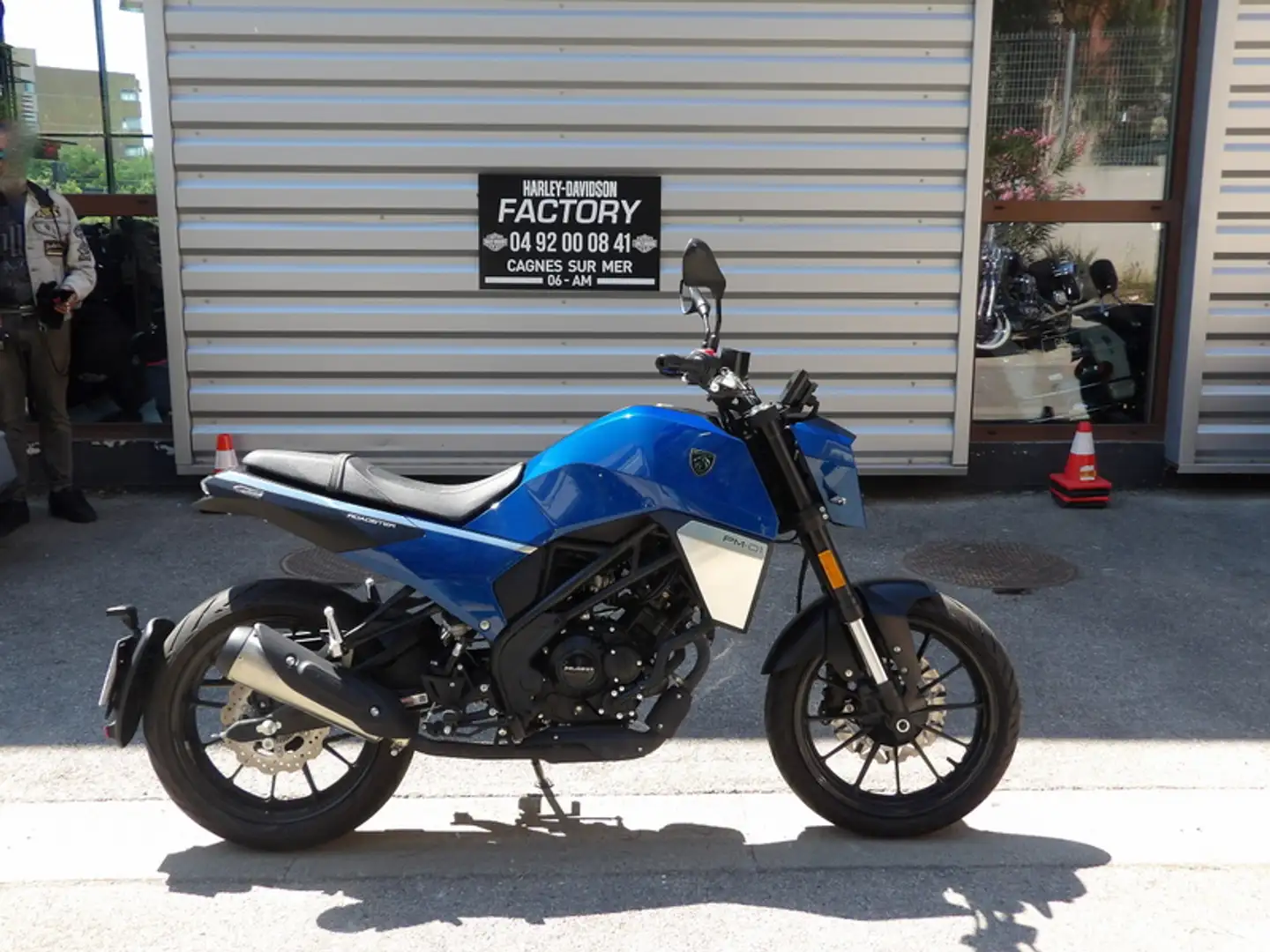 Peugeot PM-01 Bleu - 1