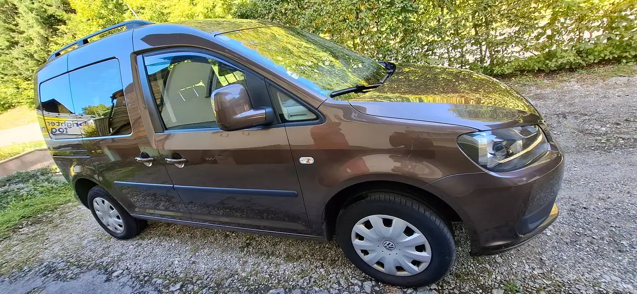 Volkswagen Caddy 1,6 TDI Trendline — photo 1 of 7