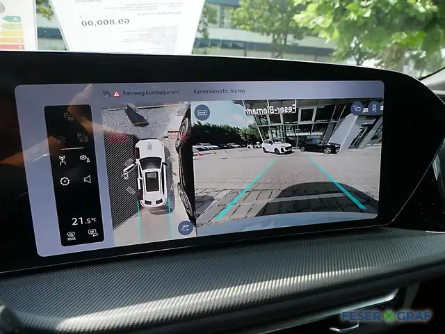 Audi Q5 view 8