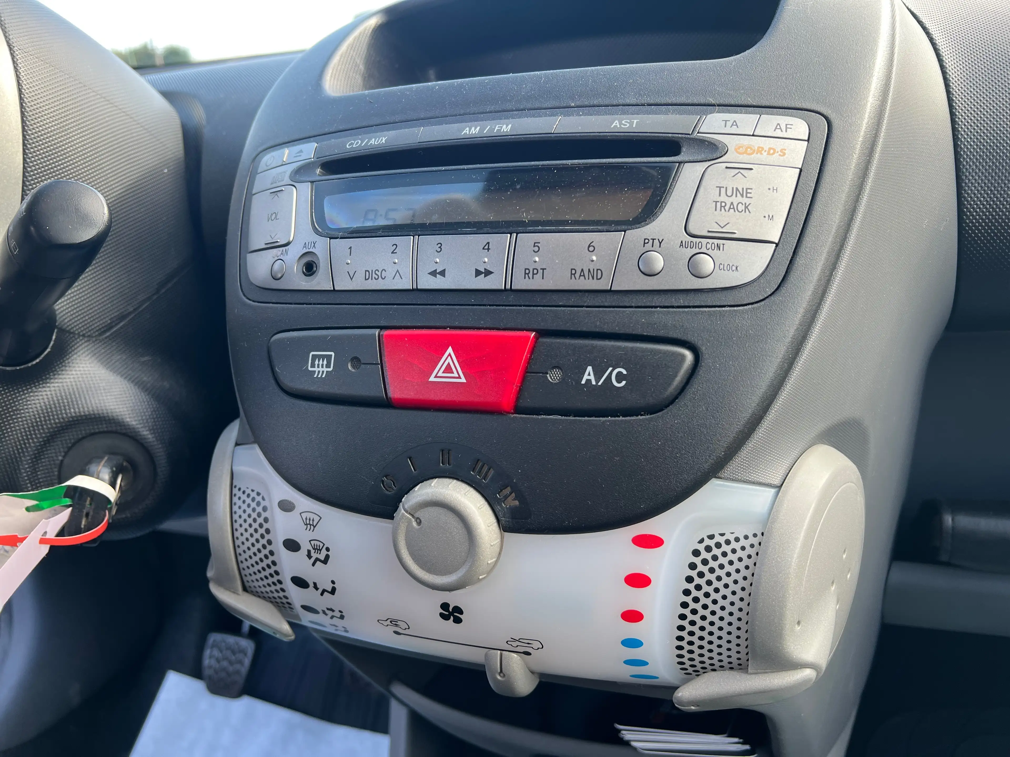 Toyota Aygo — photo 7