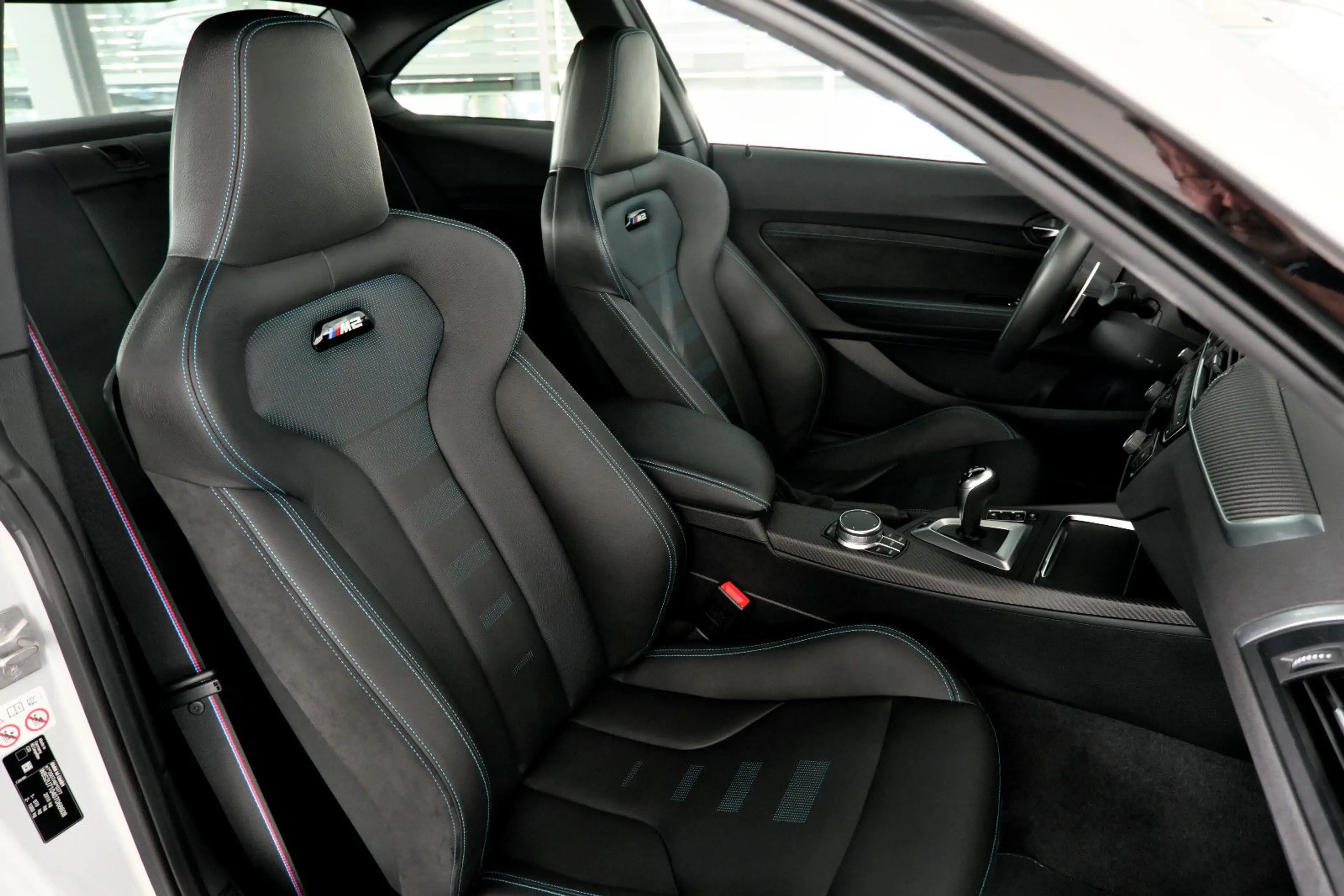 BMW M2 Competition DKG H/K Sportsitze Deutsches FZ — photo 9