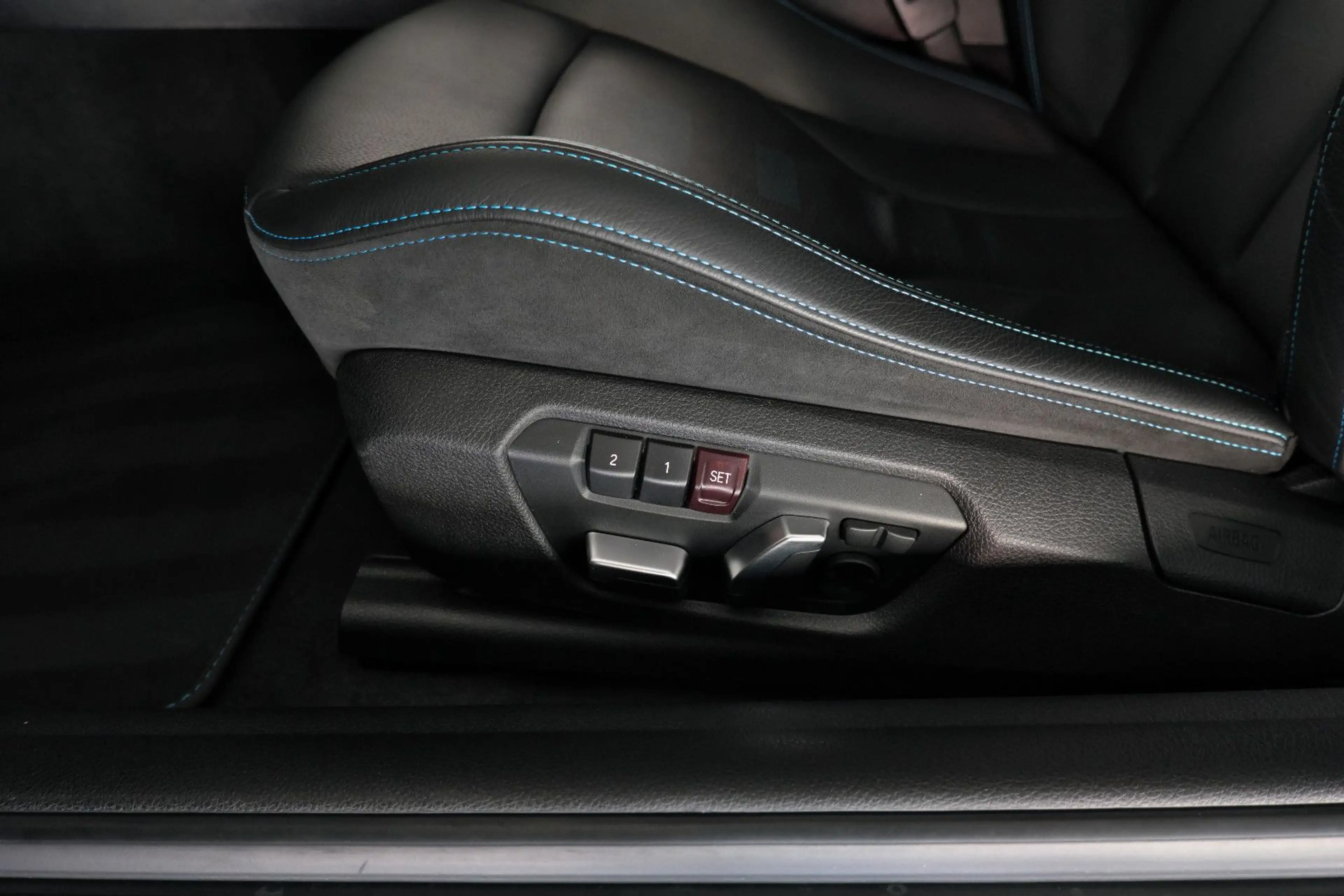 BMW M2 Competition DKG H/K Sportsitze Deutsches FZ — photo 12