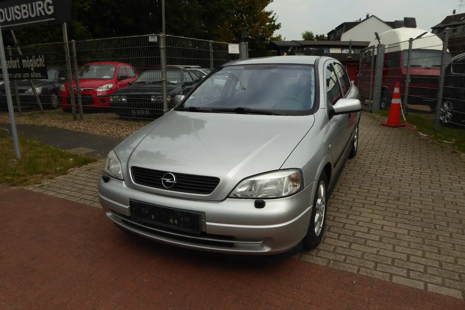 Opel Astra 1.6 16V Selection Sportive/Automatik/Klima Silber - 1