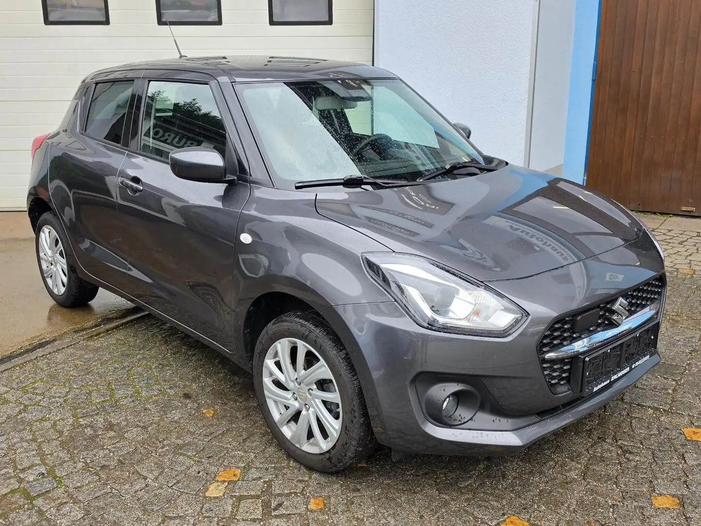 Suzuki Swift Comfort Allgrip Hybrid Grau - 1