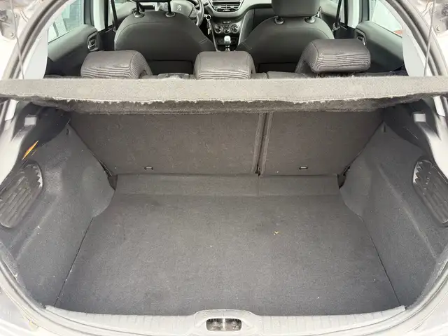 Peugeot 208 view 29