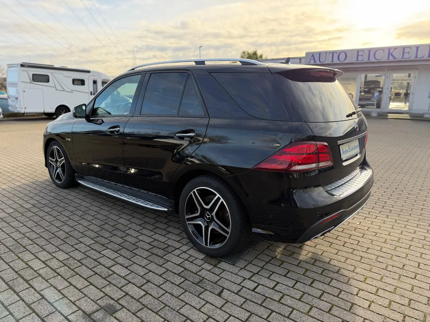 Mercedes-Benz GLE 43 AMG 9G 4M LED AHK DISTRO AIRMATIC MEMORY SOUND 360° Noir - 2