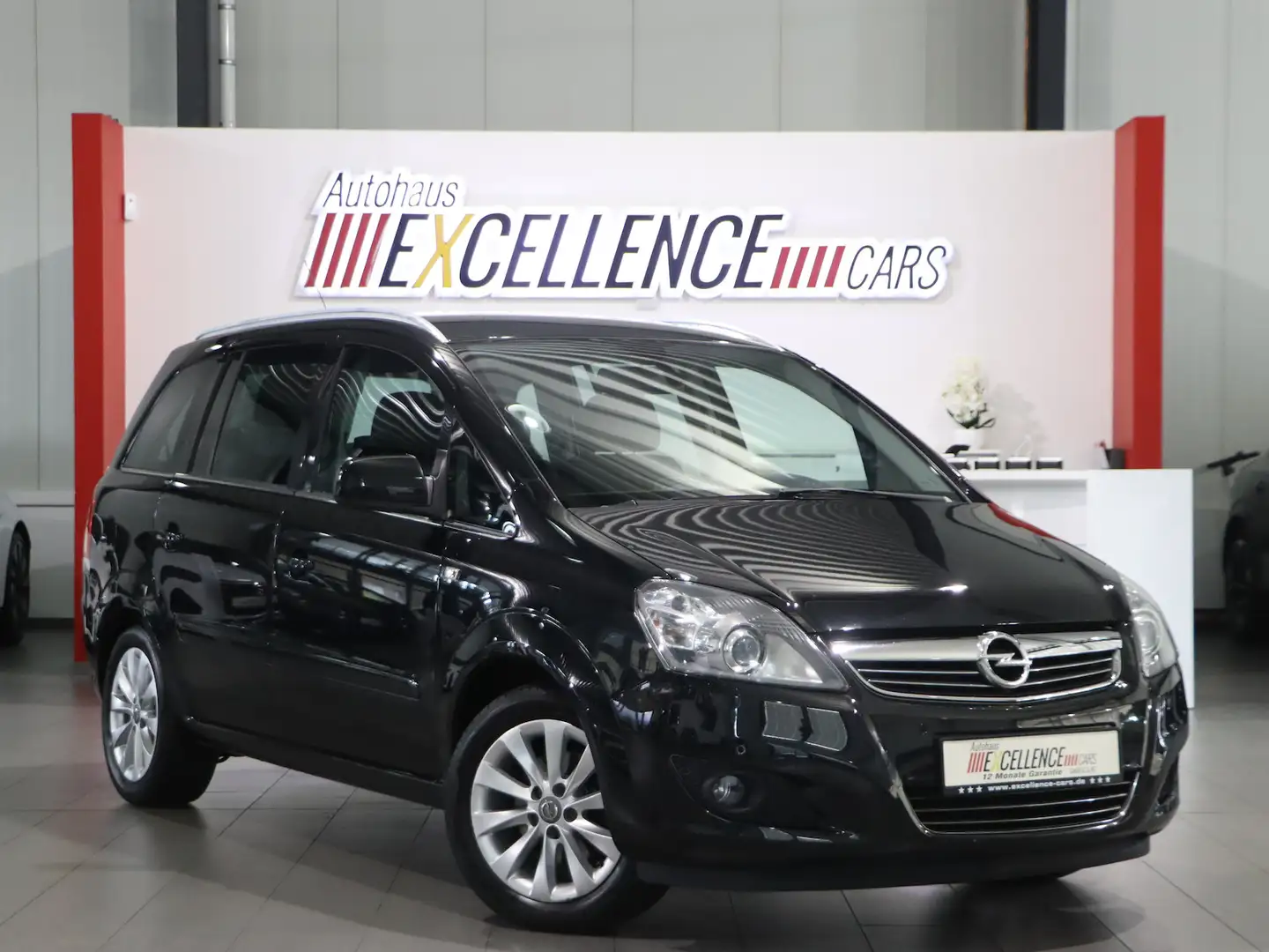 Opel Zafira 1.8 FAMILY PLUS / 7-SITZE / NAVI+ / XENON Schwarz - 1