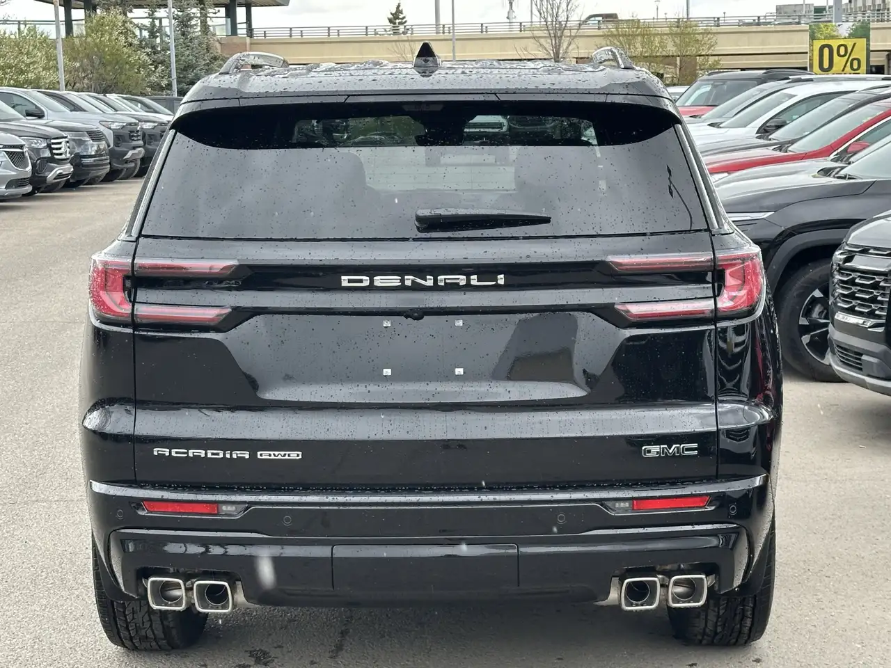 GMC Acadia снимка GMC Acadia