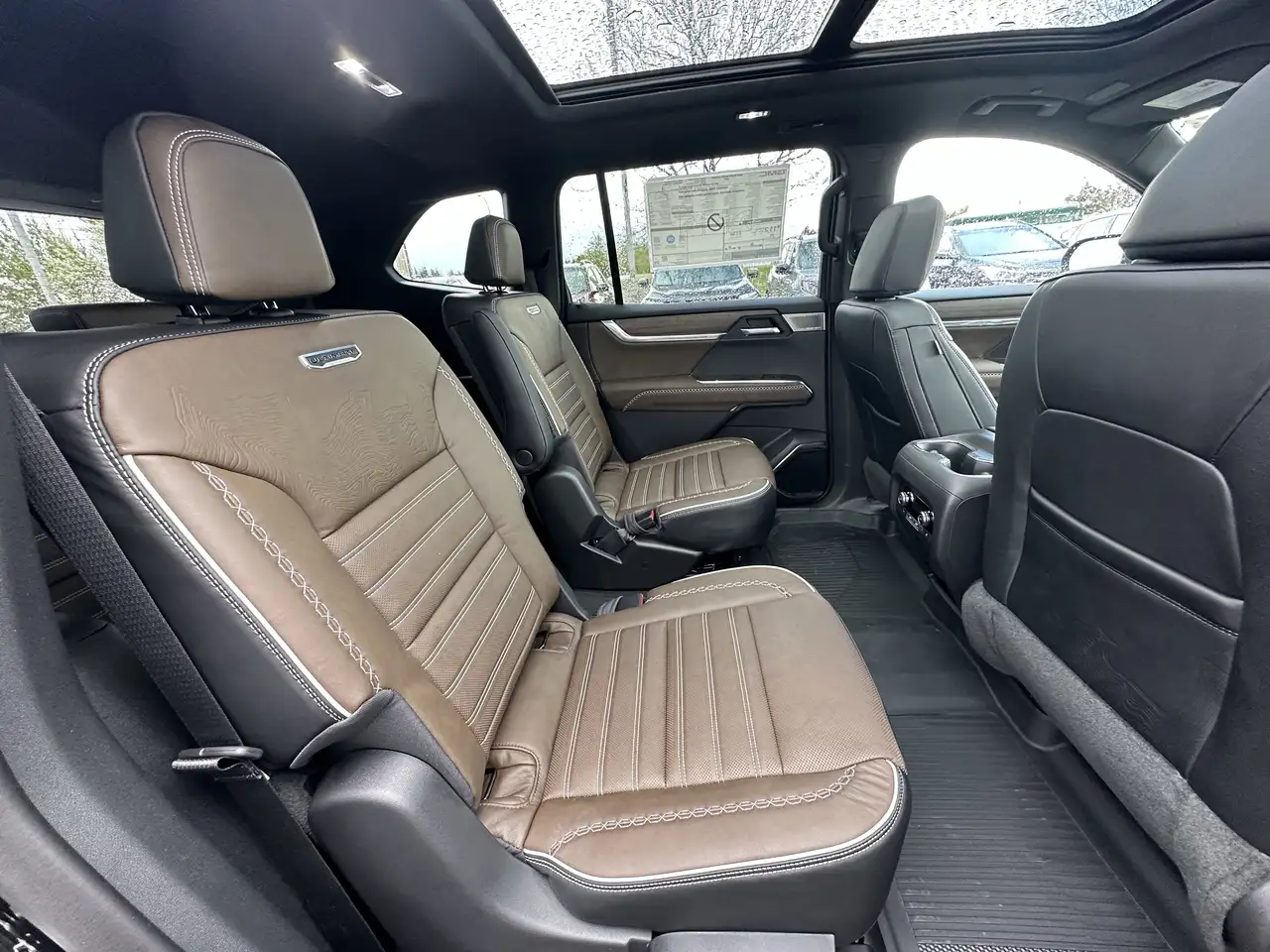 GMC Acadia снимка GMC Acadia