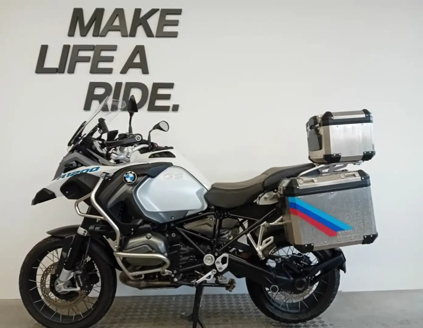 BMW R 1200 GS Adventure Bílá - 2