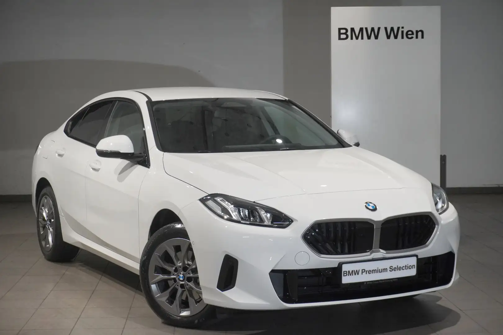 BMW 216 216i Gran Coupe Білий - 1