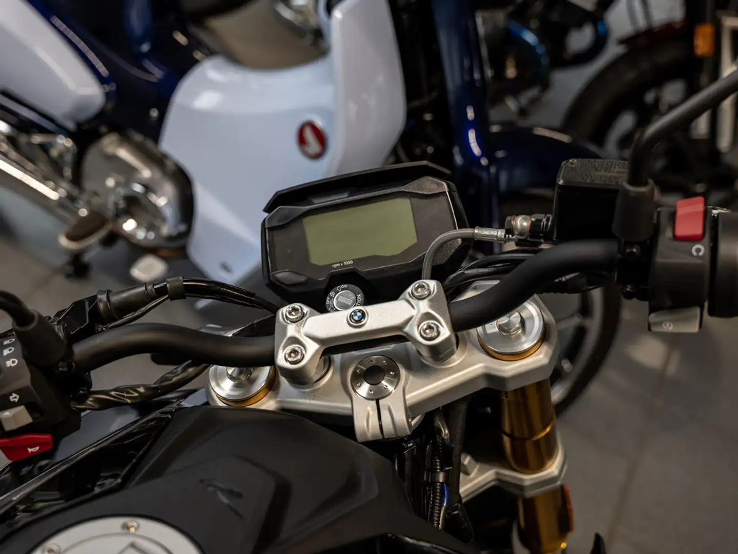 BMW G 310 R LED SCHEINWERFER Negru - 2
