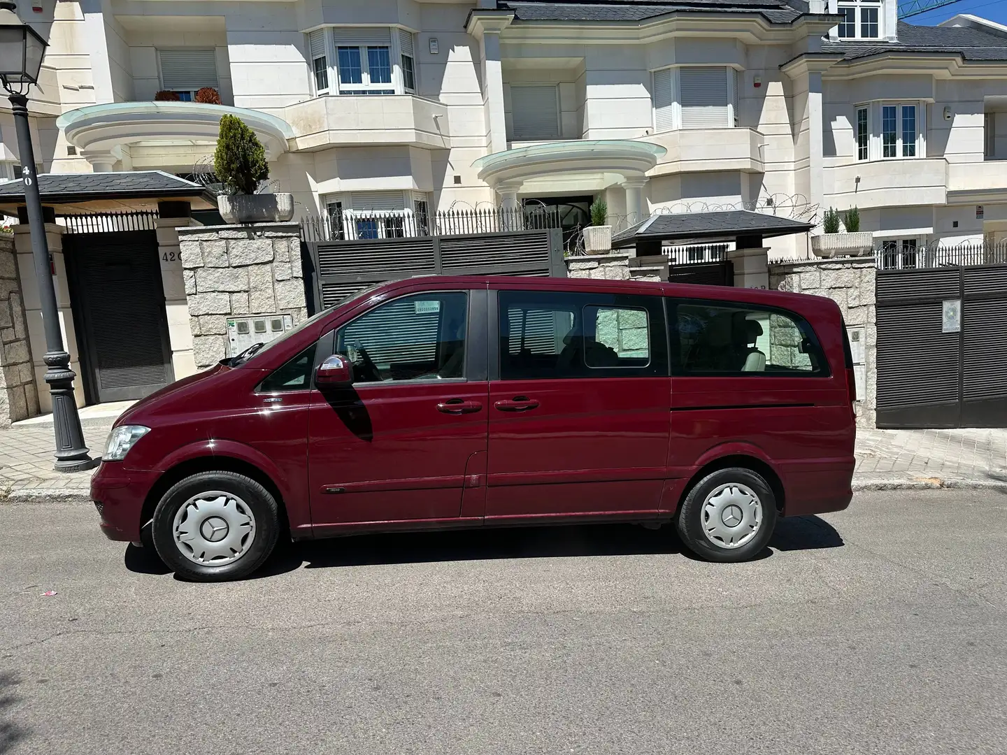 Mercedes-Benz Viano Viano 3.0CDI Ambiente Largo Aut. Ambiente Rojo - 1
