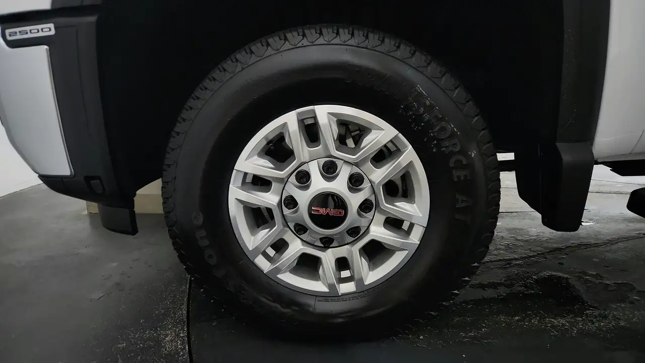 GMC Sierra 2500HD photo GMC Sierra 2500HD