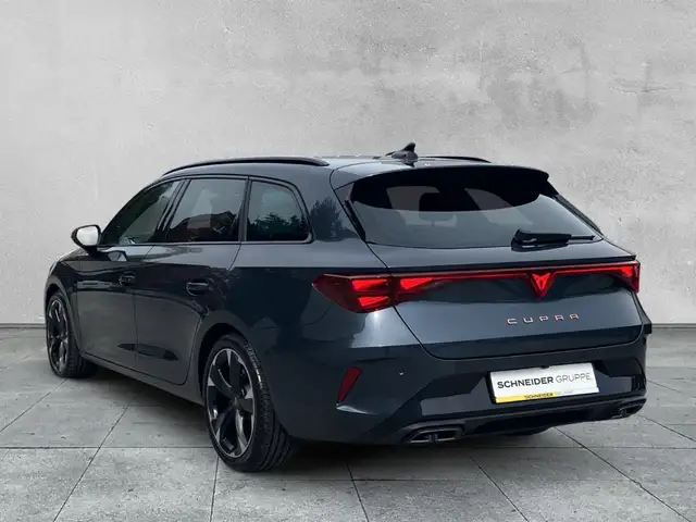 Cupra Leon view 3