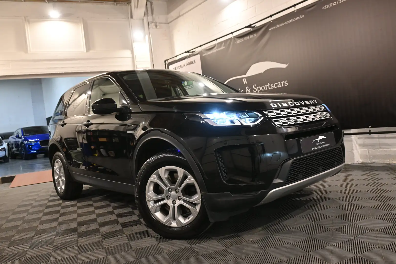 Land Rover Discovery Sport 2.0 TD4 4WD EURO 6d /CAMERA /CARPLAY /LEDS /NAVI Zwart - 2