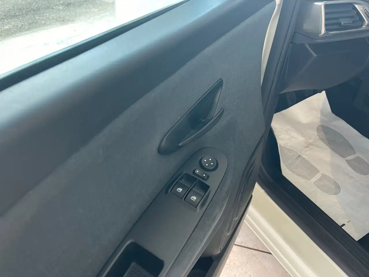 Lancia Ypsilon 2022 — фото 11