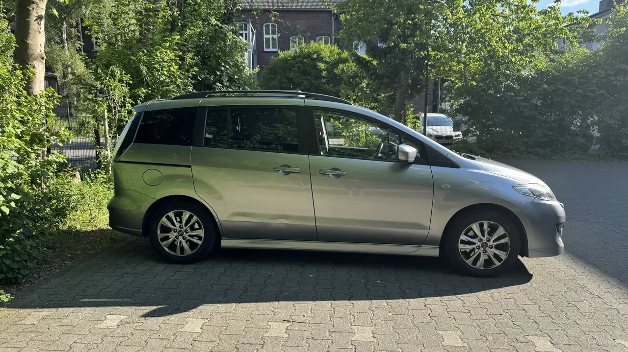 Mazda 5