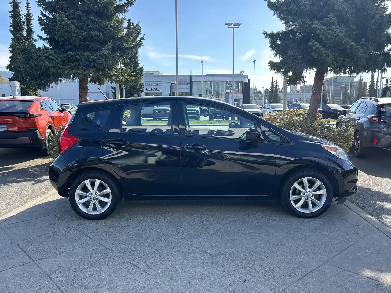 Nissan Note снимка Nissan Note